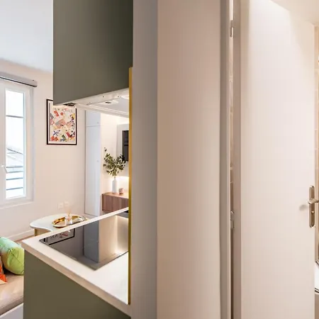 5 Min Walk To Eiffel Tower - Stunning Studio - Sleeps 2p Lejlighed